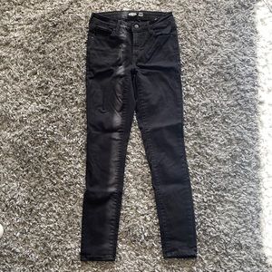 Old Navy Rockstar Super Skinny Never Fade Jeans